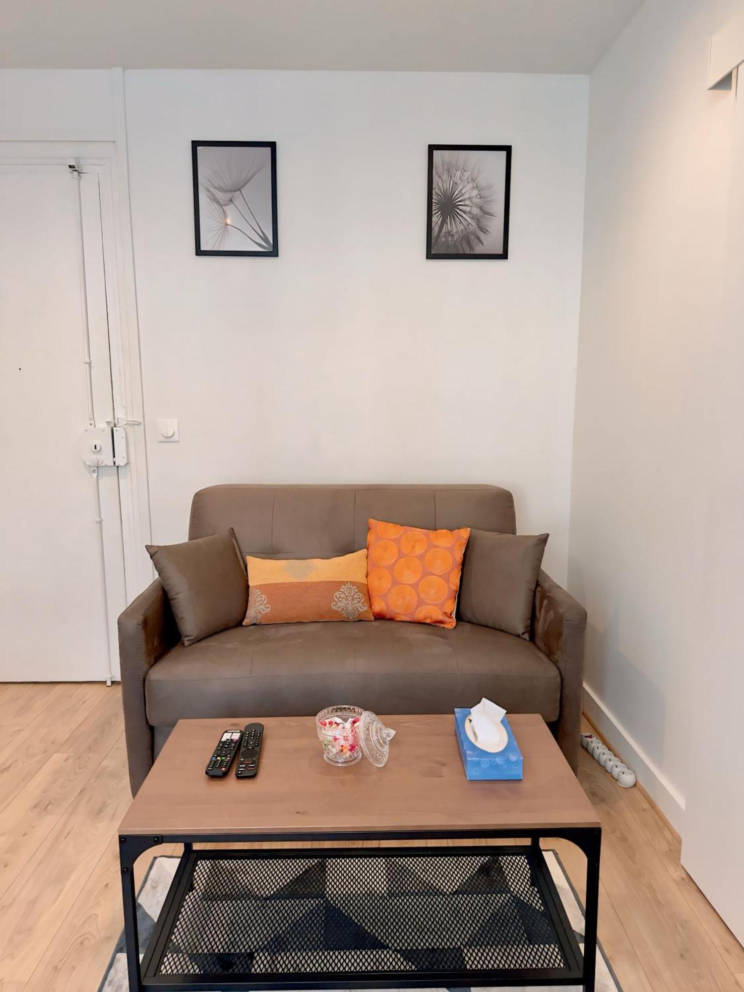 Superb And Elegant Apartment In Paris' Heart Bagian luar foto